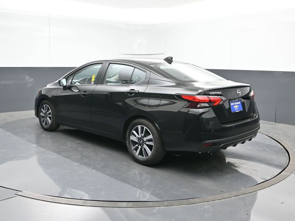Used 2025 Nissan Versa SV image 4