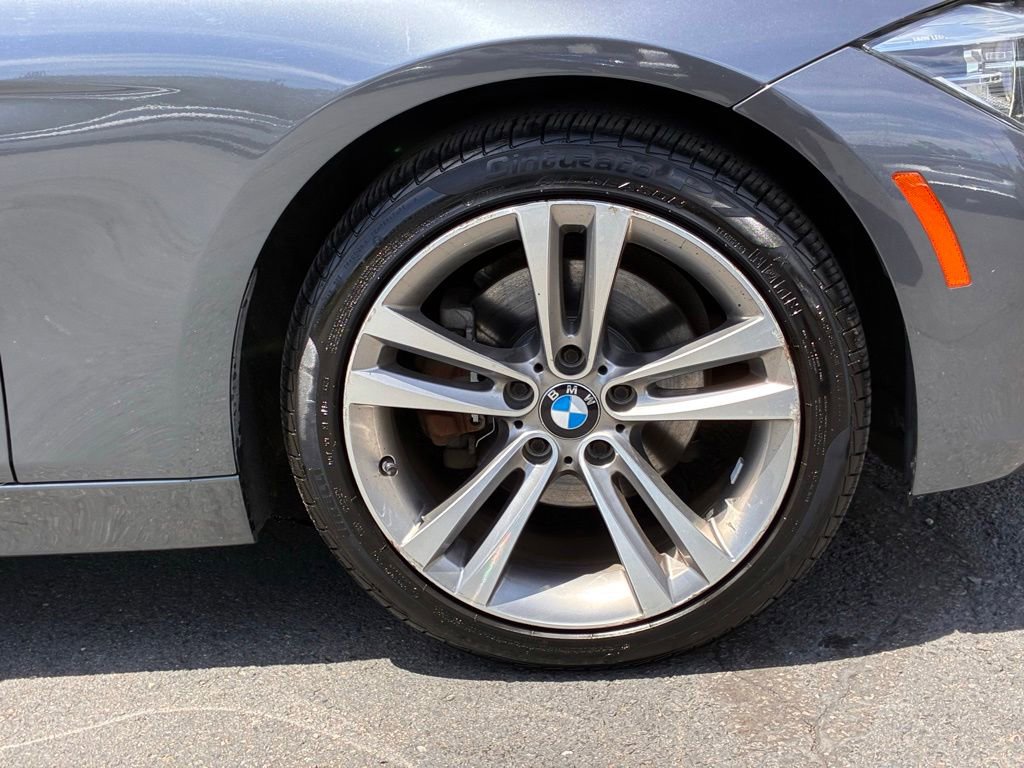 Used 2018 BMW 330i xDrive Sedan w/ Convenience Package AWD/4WD image 52
