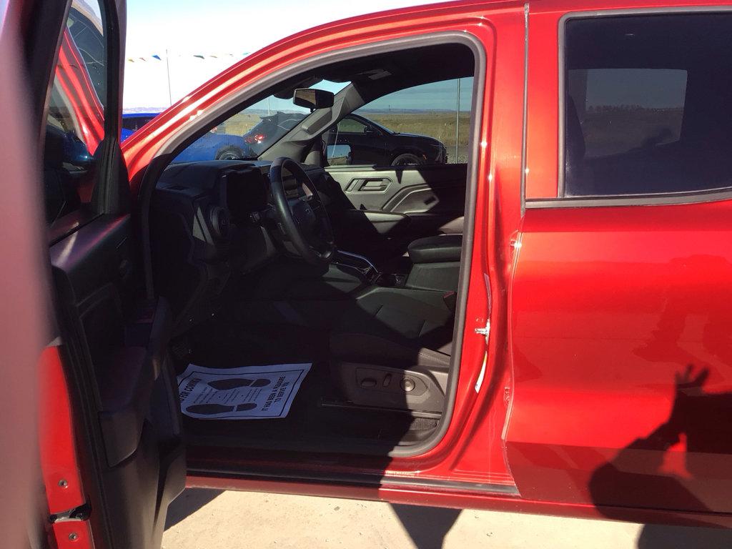 Used 2024 Chevrolet Colorado Trail Boss w/ Advanced Trailering Package image 11