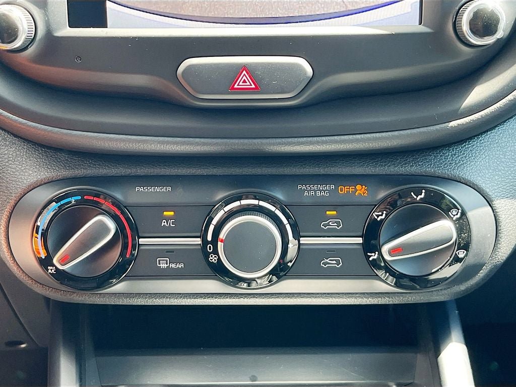 New 2025 Kia Soul LX w/ LX Technology Package image 15