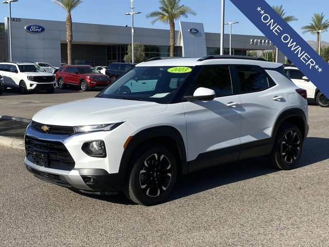 Used 2023 Chevrolet TrailBlazer LT w/ Convenience Package FWD image 2