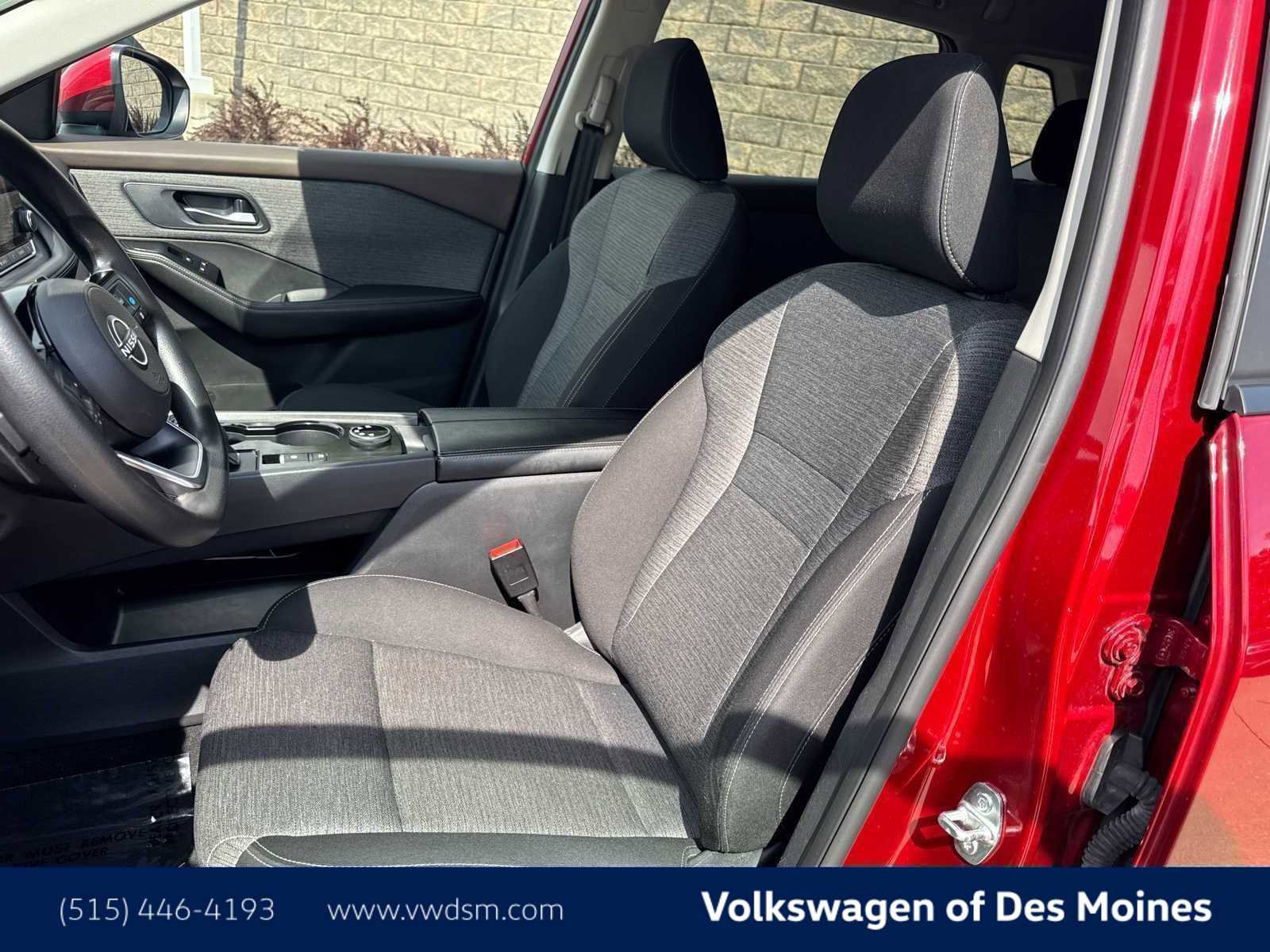 Used 2023 Nissan Rogue SV image 11