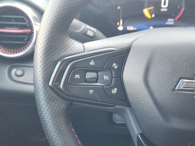 Used 2025 Chevrolet Trax RS w/ Driver Confidence Package FWD image 28