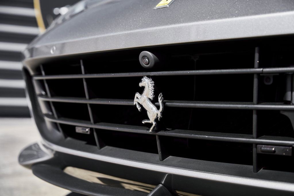 Used 2020 Ferrari GTC4Lusso AWD/4WD image 9