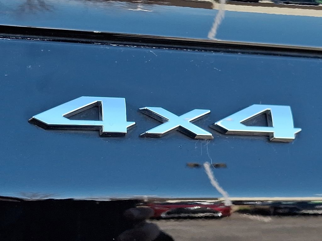 Used 2023 Jeep Grand Cherokee Laredo image 31