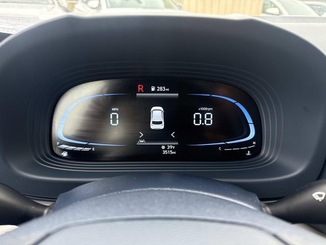 Used 2023 Hyundai Venue Limited image 33