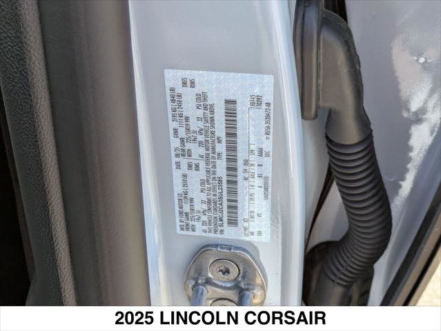 New 2025 Lincoln Corsair Reserve image 15