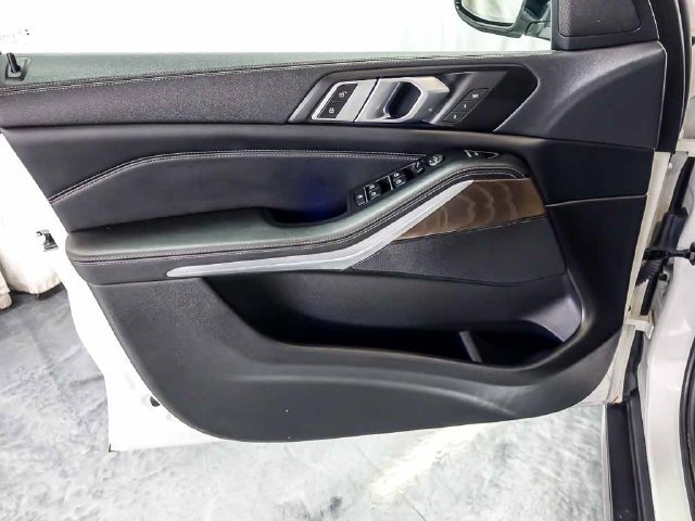 Used 2023 BMW X5 xDrive40i w/ Premium Package AWD/4WD image 42