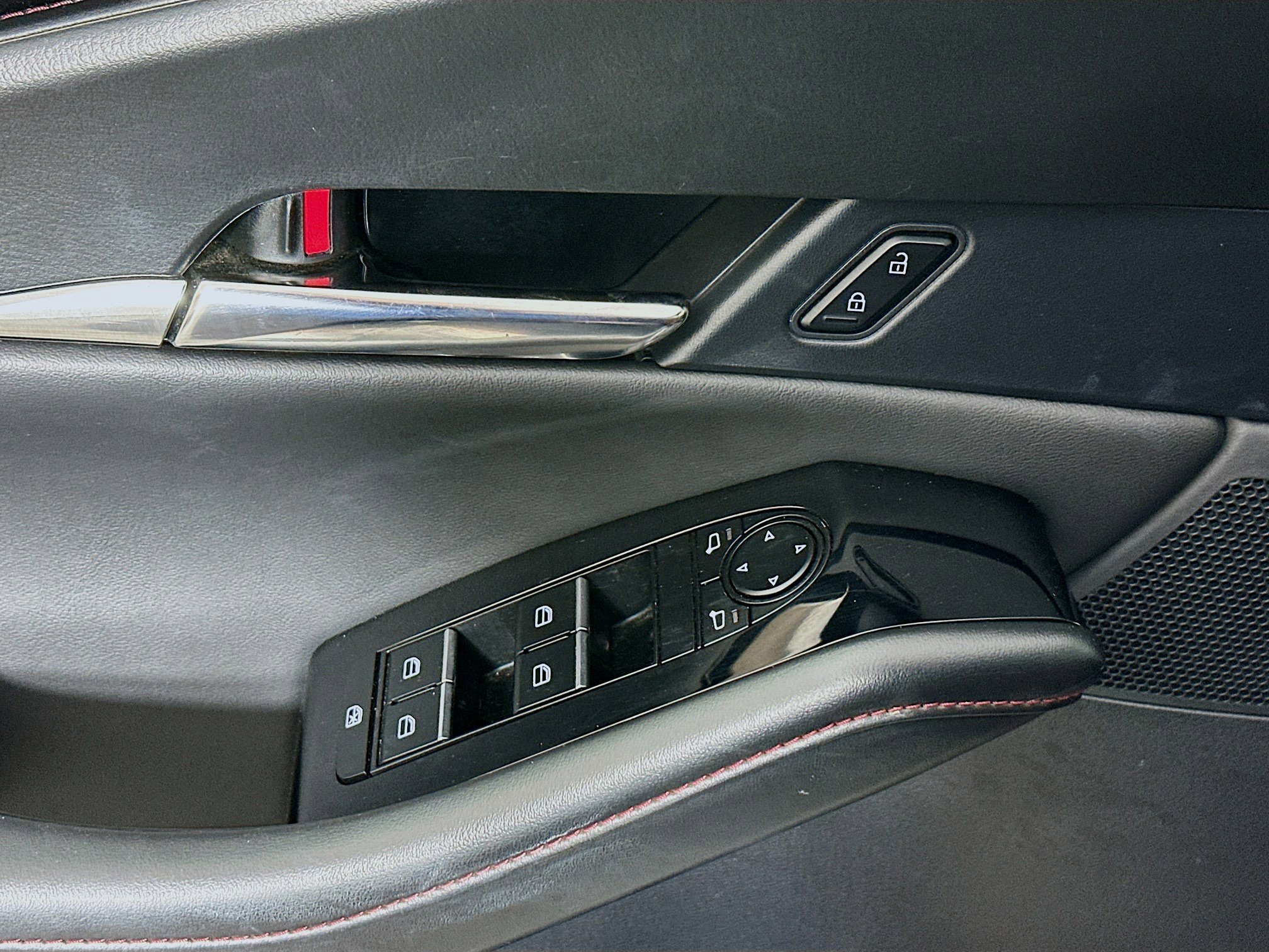 Used 2024 MAZDA CX-30 AWD 2.5 S w/ Preferred Package image 15