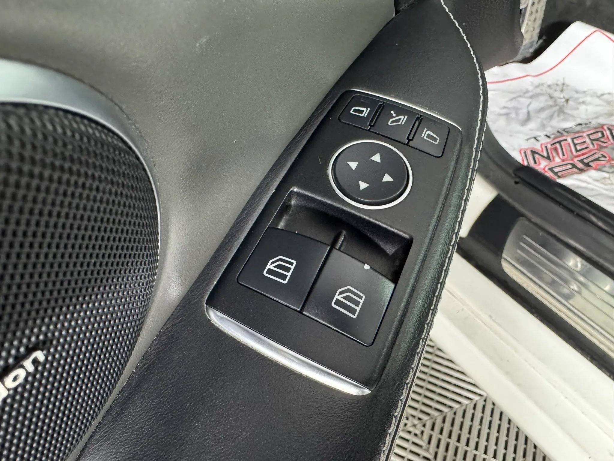 Used 2015 Mercedes-Benz SLK 250 image 37