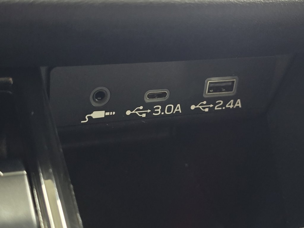 Used 2023 Subaru Outback Premium image 27