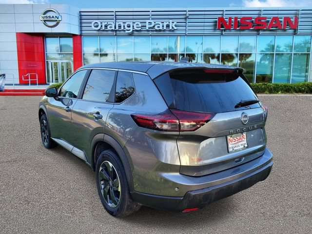 Used 2025 Nissan Rogue SV AWD/4WD image 3