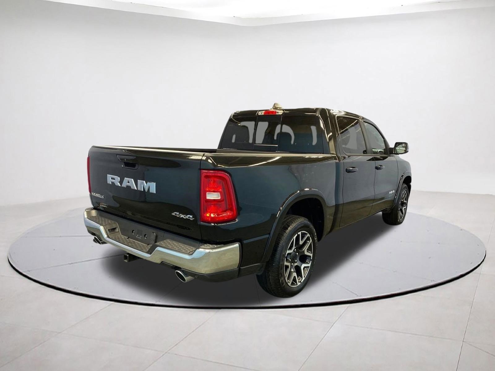 Used 2025 RAM 1500 Laramie w/ Bed Utility Group AWD/4WD image 7