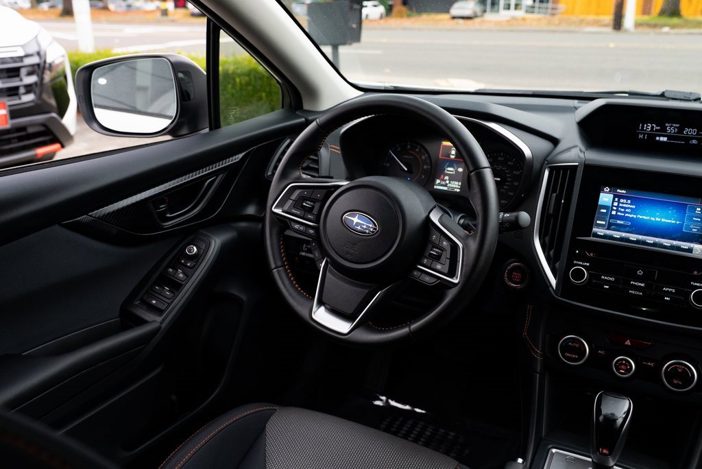 Used 2022 Subaru Crosstrek 2.0i Premium w/ Moonroof Package image 9