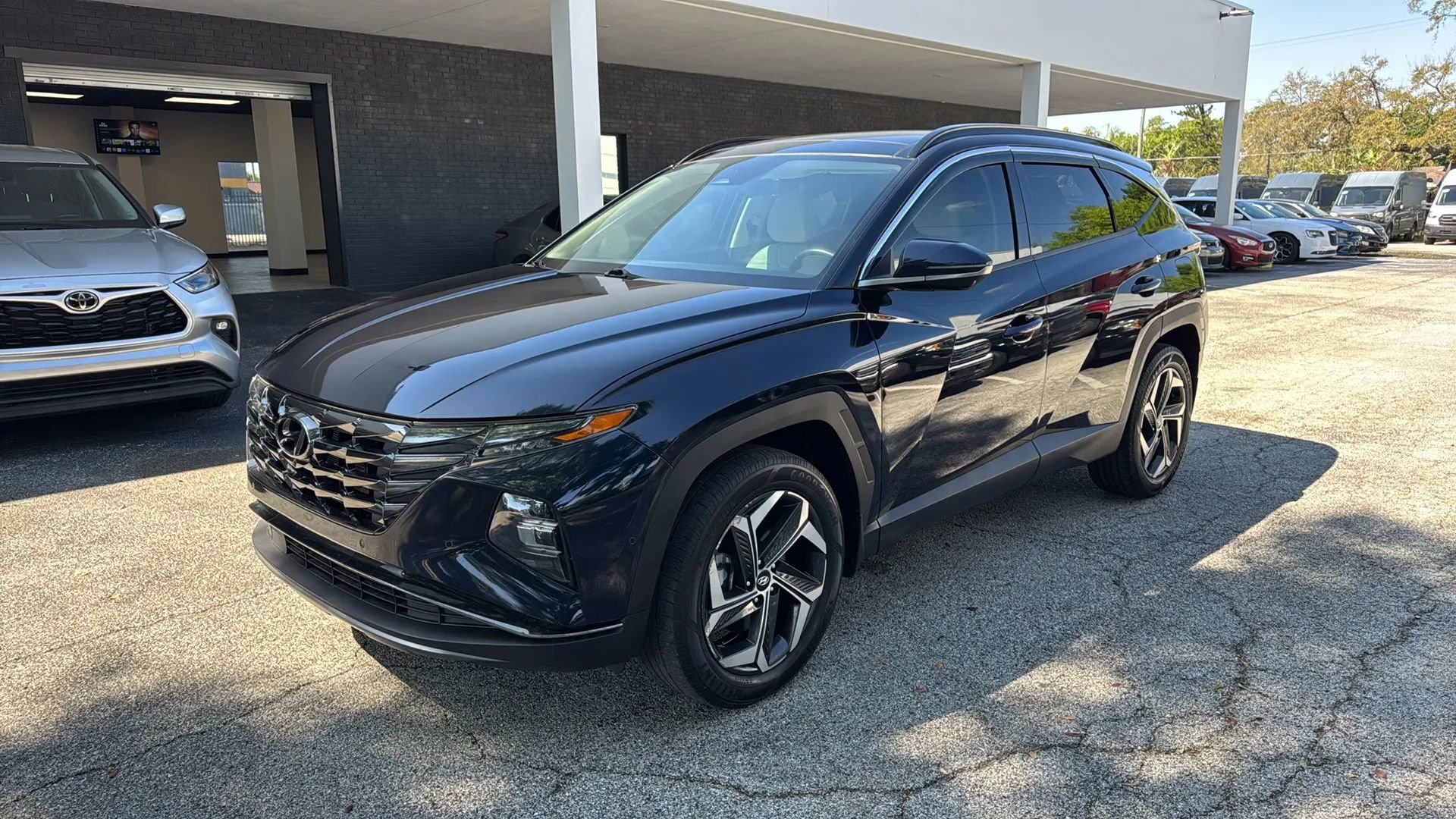 Used 2022 Hyundai Tucson Limited image 3