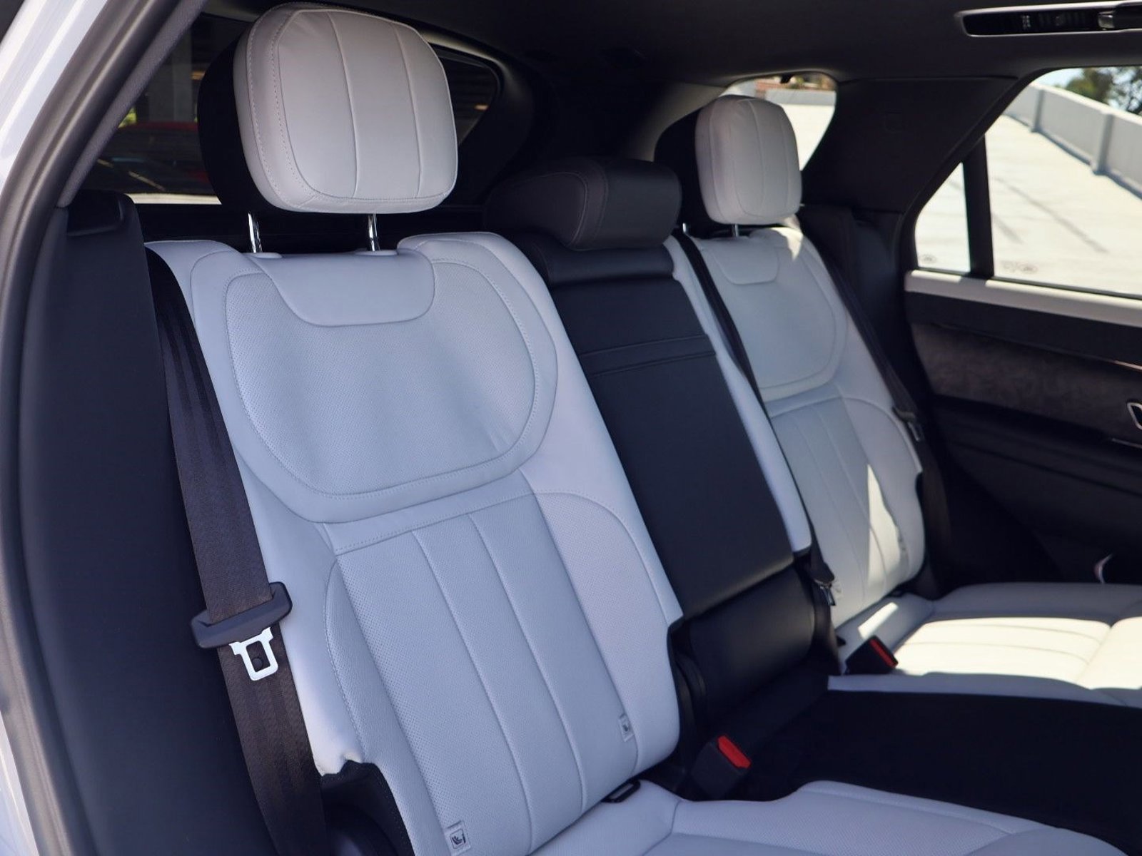 Used 2024 Land Rover Range Rover Sport Dynamic SE image 23