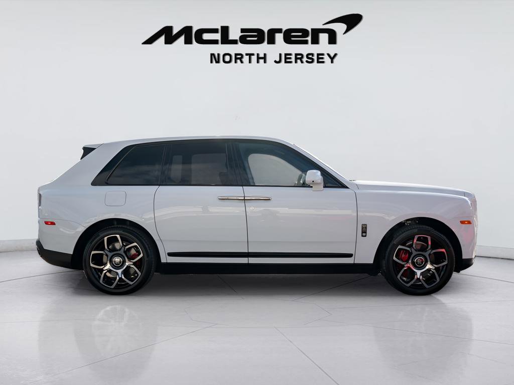 Used 2022 Rolls-Royce Cullinan Black Badge image 4