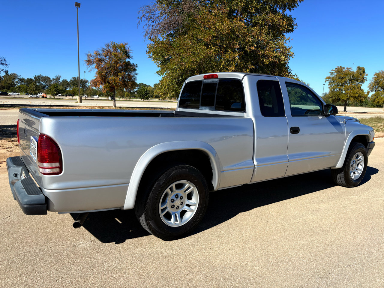 Used 2004 Dodge Dakota 2WD Club Cab w/ Tire & Handling Group image 49