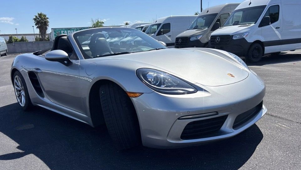 Used 2017 Porsche 718 Boxster S RWD image 3