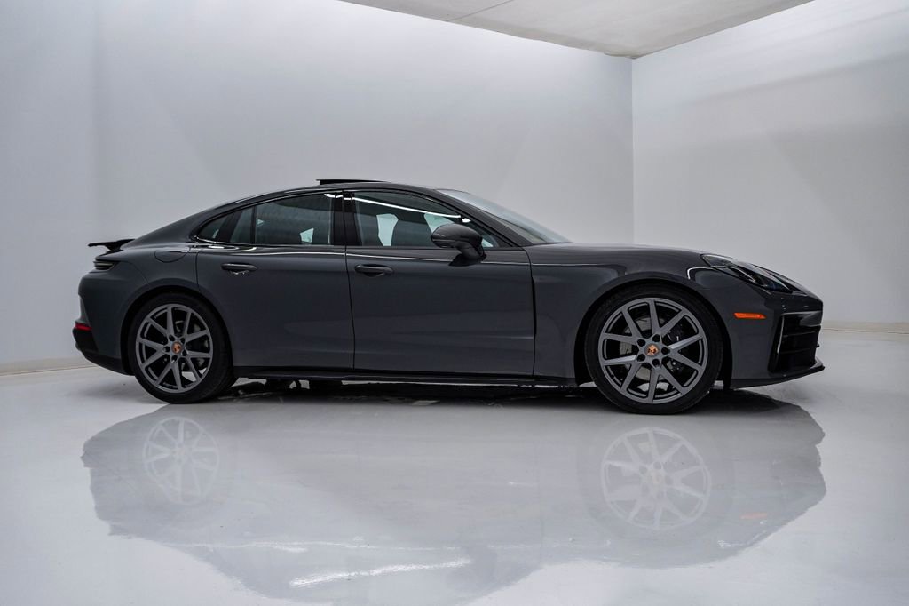 New 2026 Porsche Panamera 4 image 9