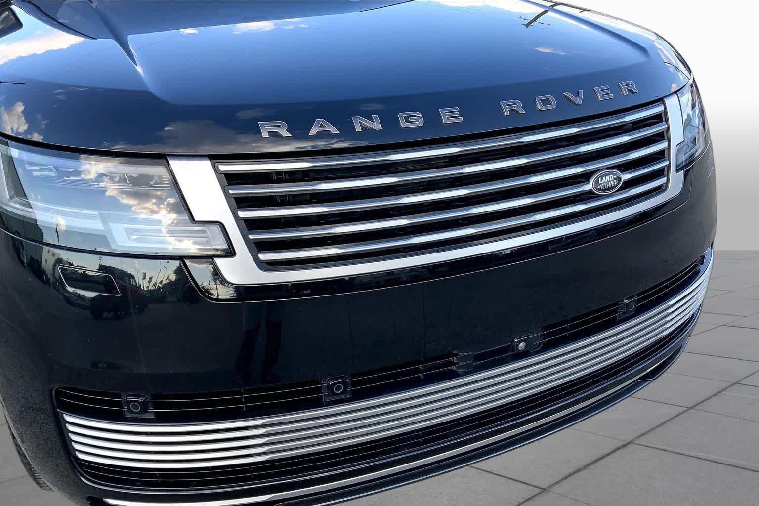 Used 2023 Land Rover Range Rover SV AWD/4WD image 28