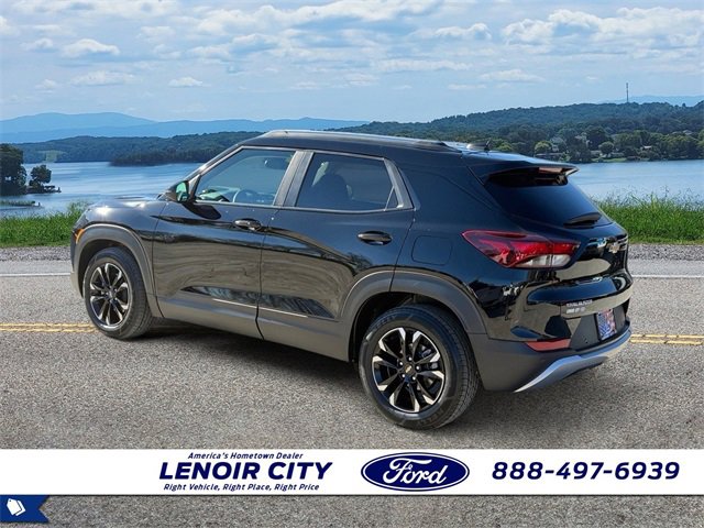 Used 2021 Chevrolet TrailBlazer LT w/ Sun and Liftgate Package image 5