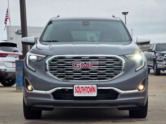 Used 2018 GMC Terrain Denali w/ Driver Alert Package II AWD/4WD image 2