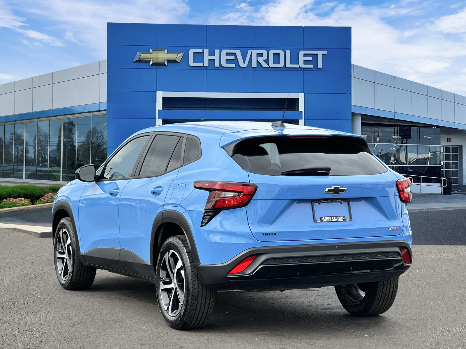 Certified 2024 Chevrolet Trax RS w/ Driver Confidence Package FWD image 3