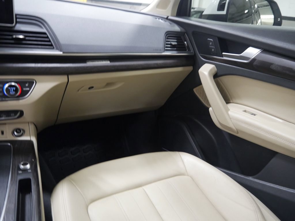 Used 2020 Audi Q5 2.0T Premium Plus w/ Premium Plus Package image 35