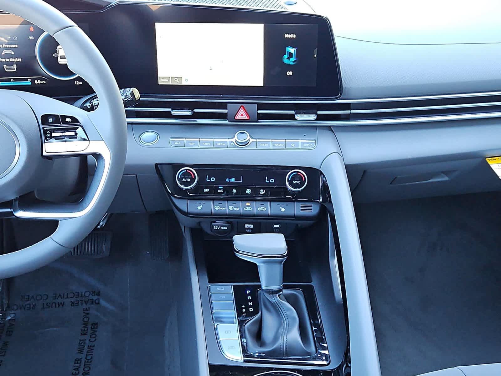 Used 2025 Hyundai Elantra SEL w/ Cargo Package FWD image 20