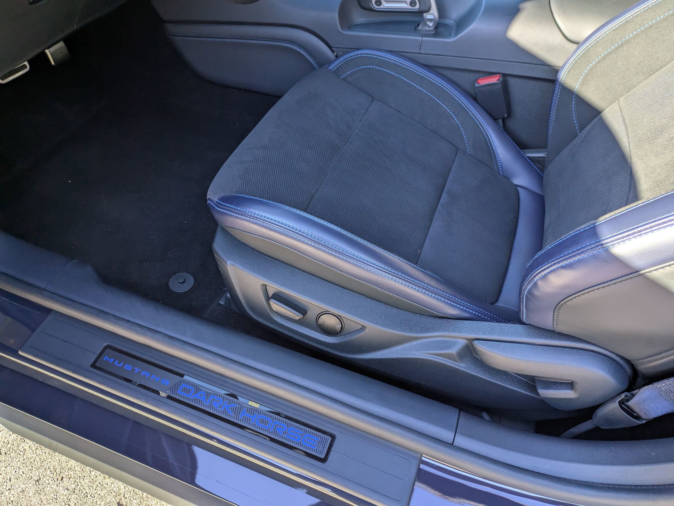 Certified 2024 Ford Mustang Dark Horse image 13