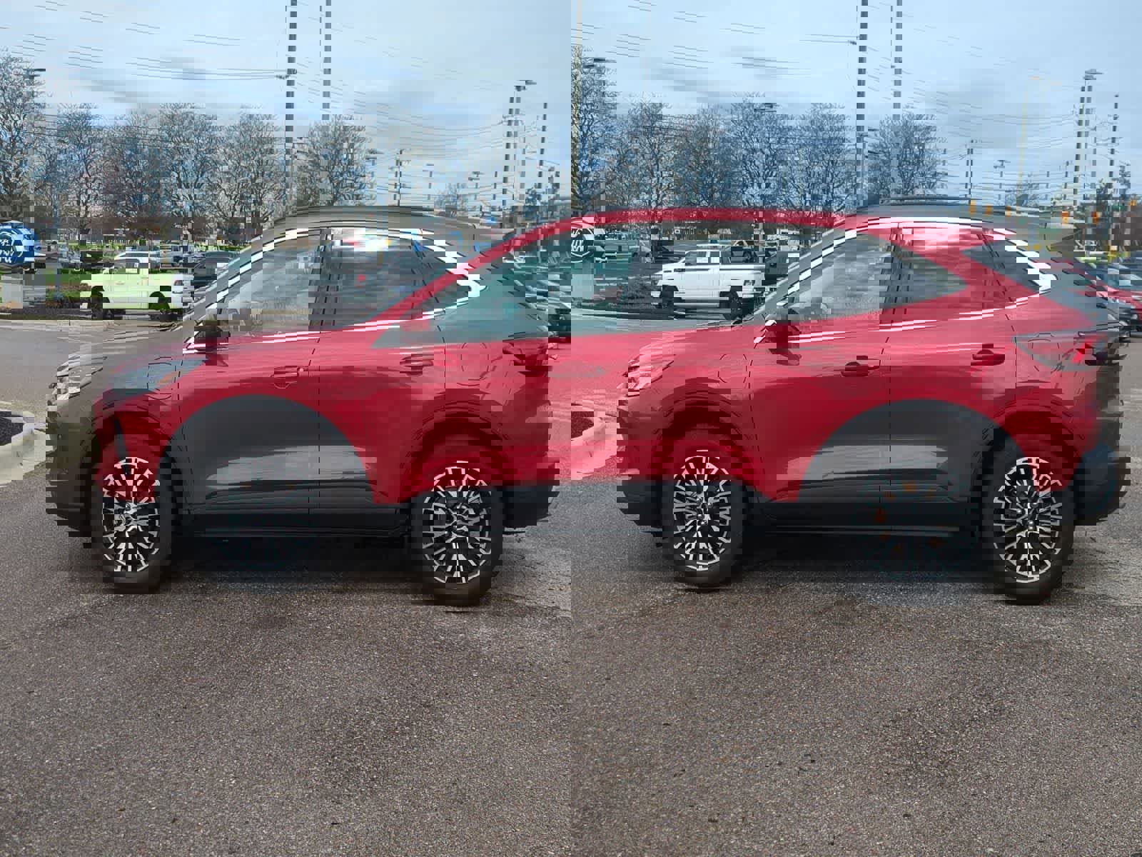 Certified 2025 Ford Escape SE w/ Class II Trailer Tow Package FWD image 5