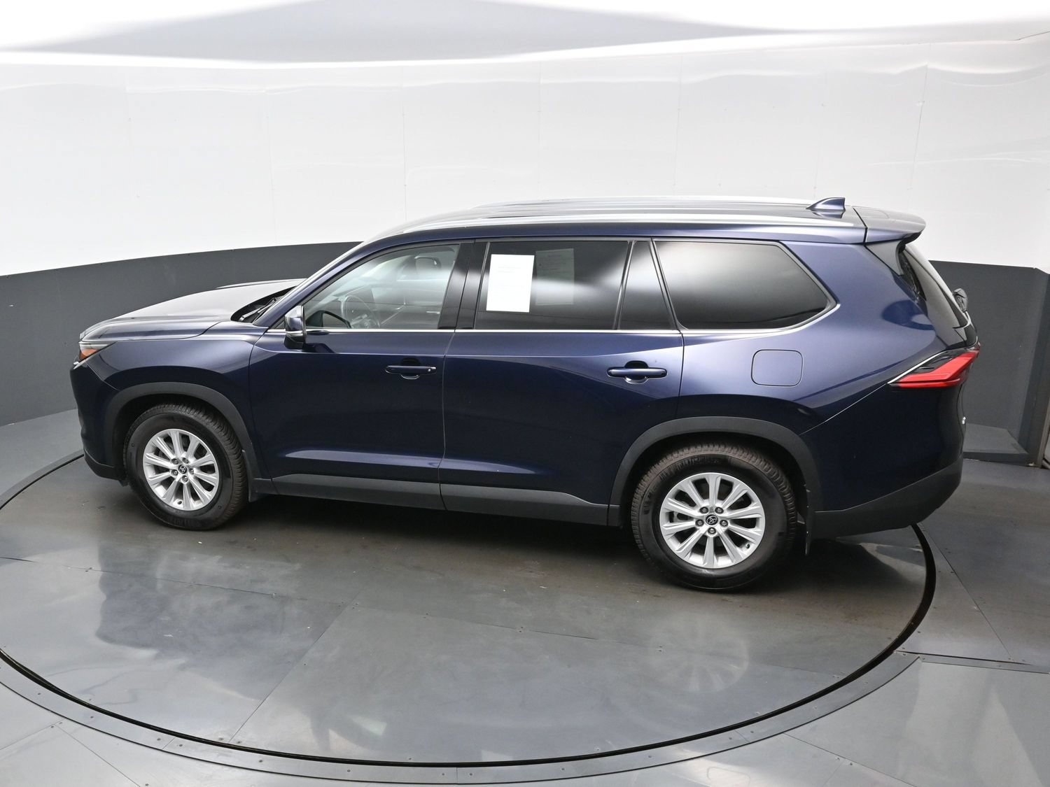 Used 2024 Toyota Grand Highlander AWD image 38