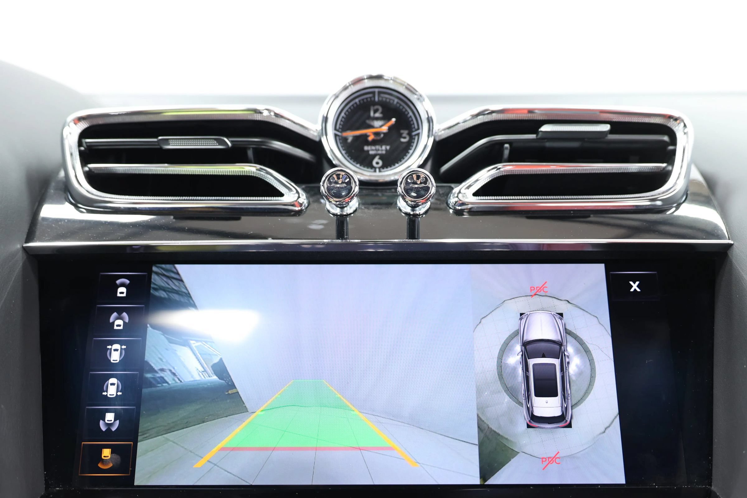 Used 2022 Bentley Bentayga AWD/4WD image 47