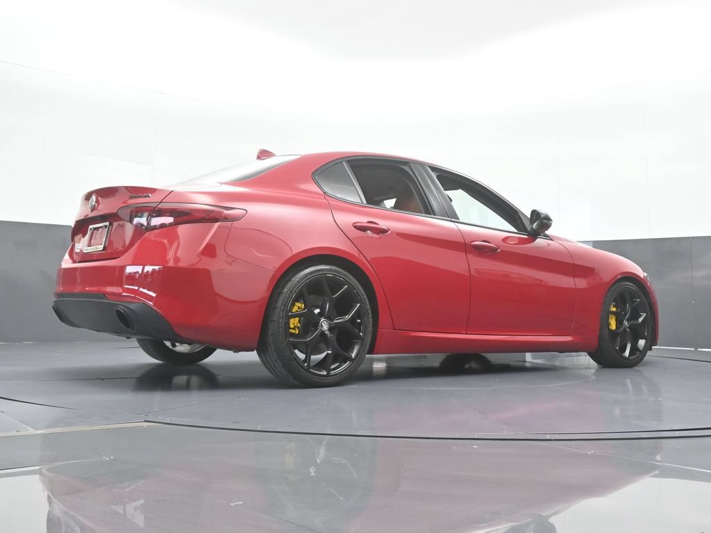 Used 2020 Alfa Romeo Giulia w/ Nero Edizione RWD image 56
