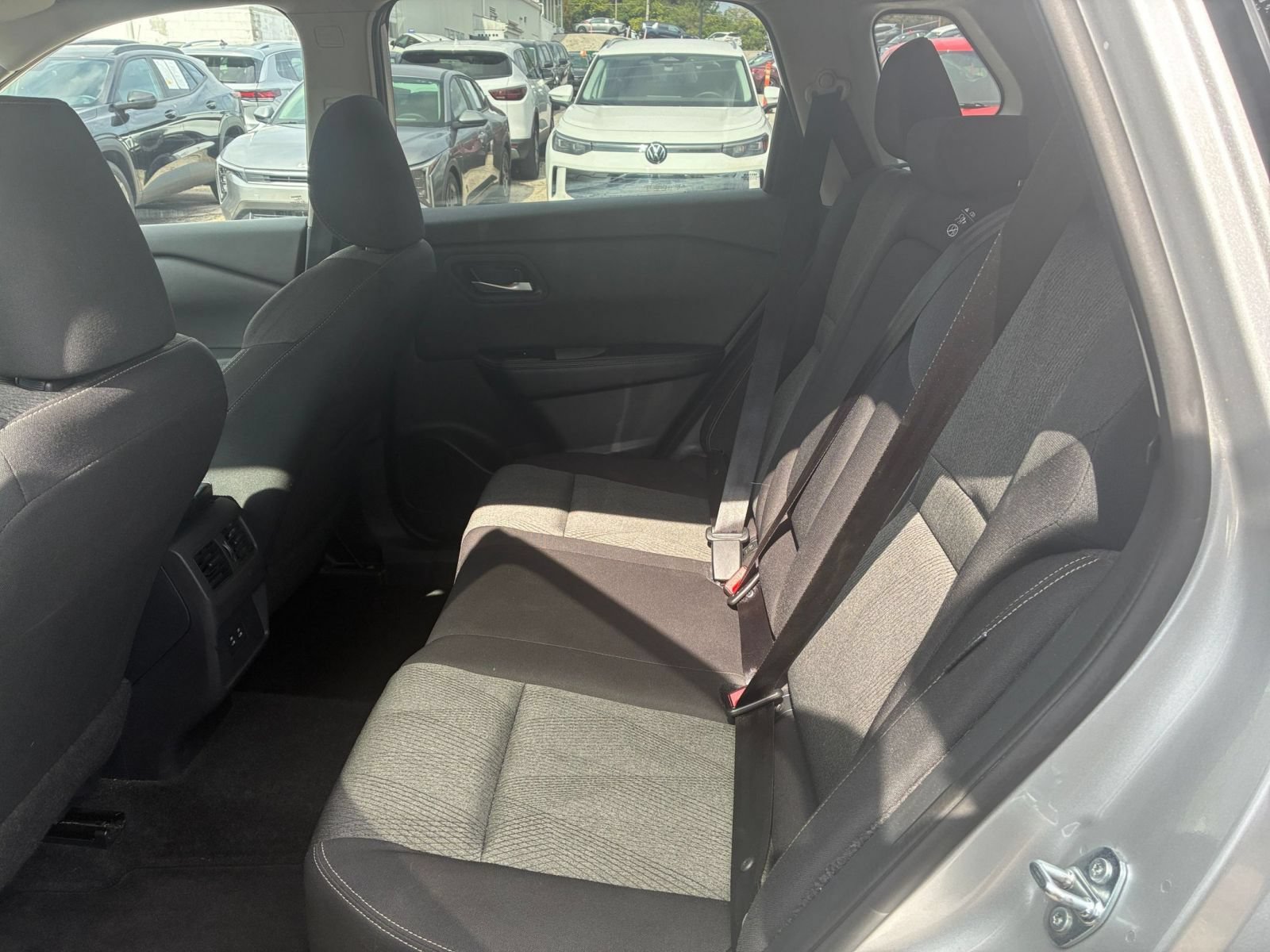 Used 2025 Nissan Rogue SV AWD/4WD image 21