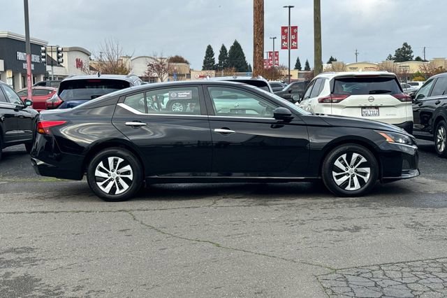 Used 2025 Nissan Altima 2.5 S image 3