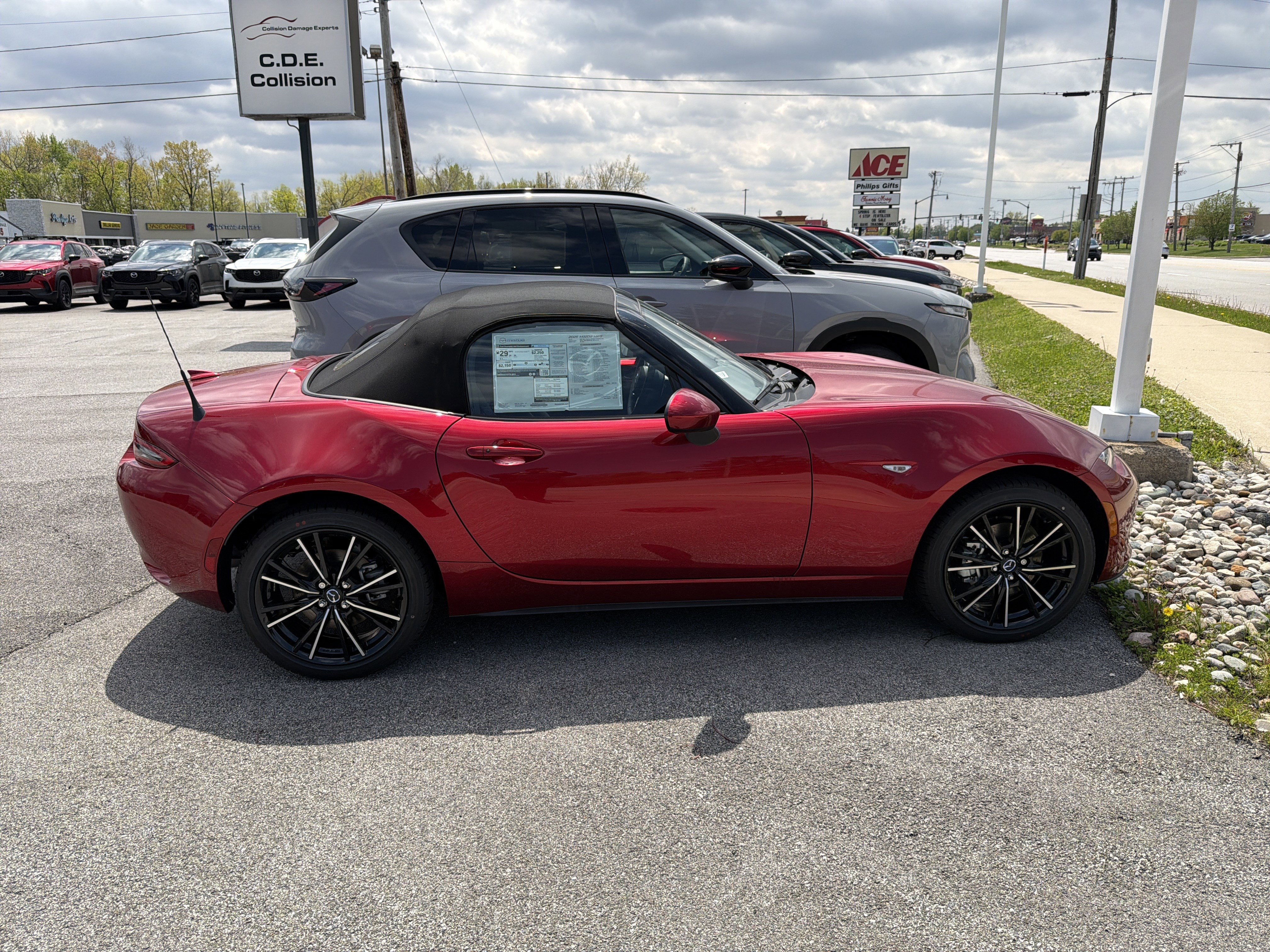 New 2026 MAZDA MX-5 Miata Grand Touring w/ Weather Package RWD image 2