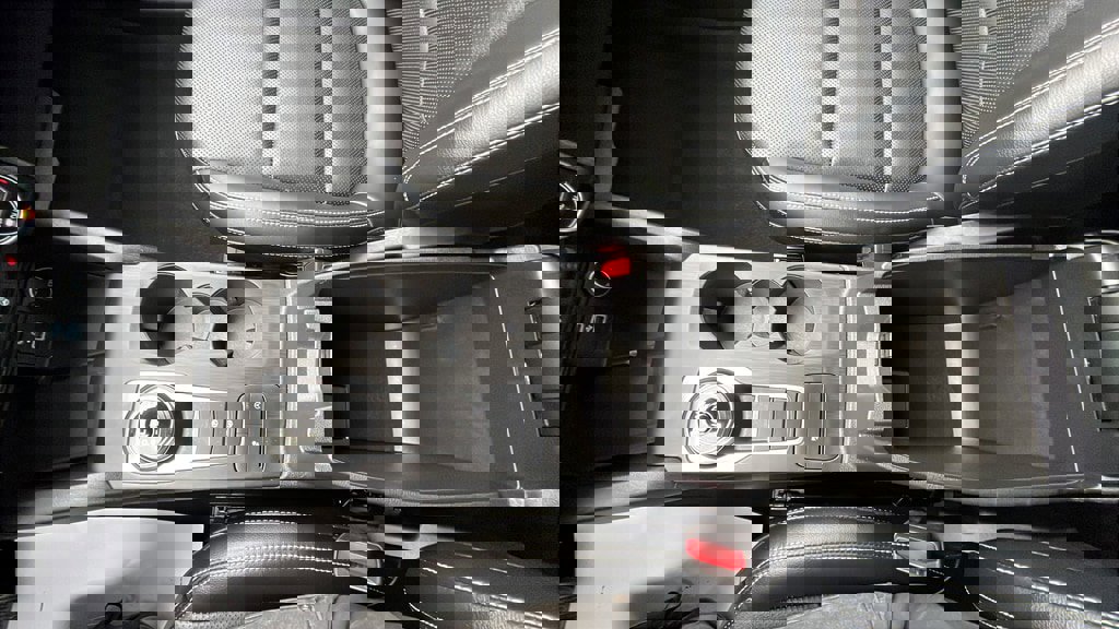 Used 2021 Ford Escape SEL w/ Technology Package image 12