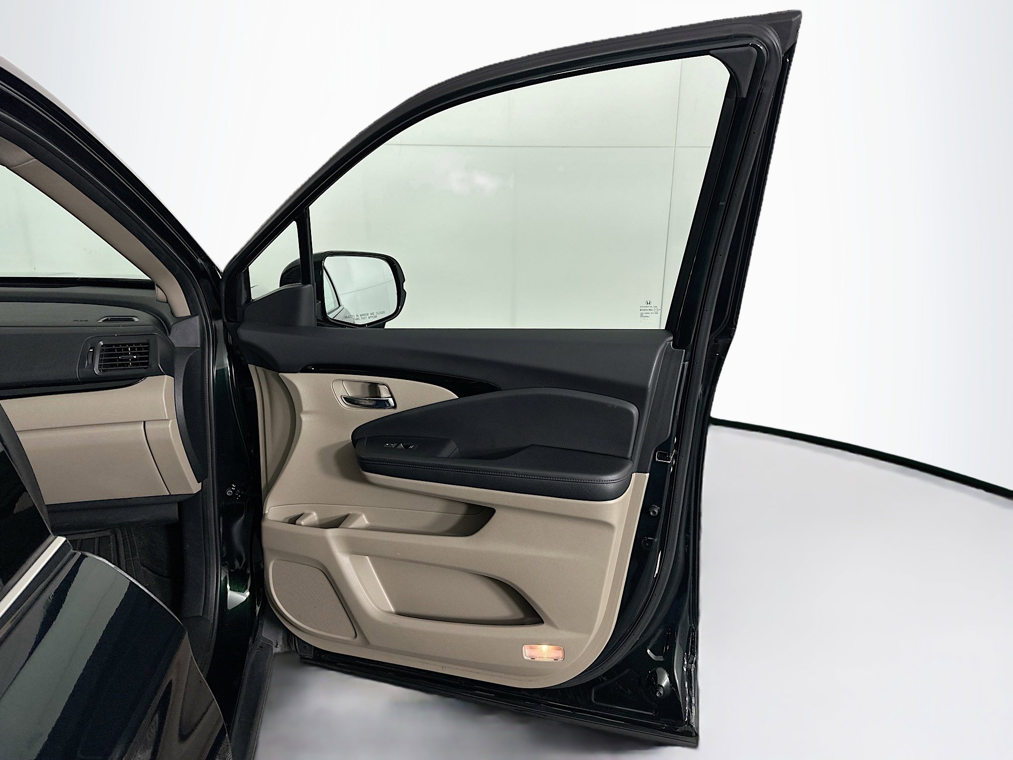 Used 2017 Honda Pilot Touring image 33