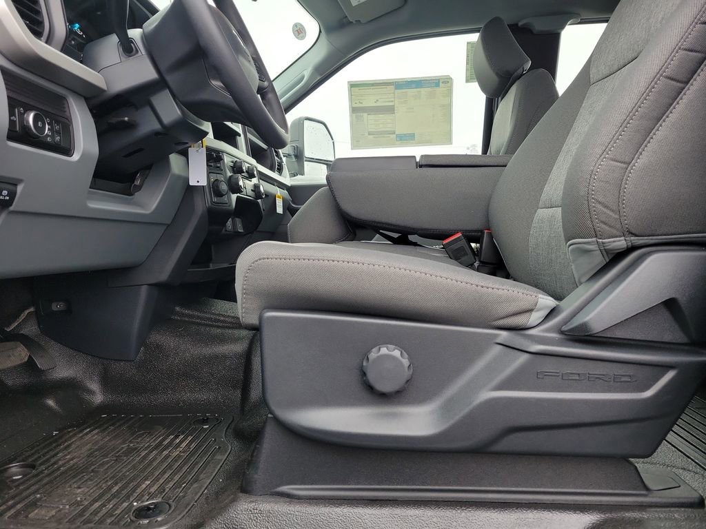 New 2026 Ford F250 XL w/ XL Off-Road Package AWD/4WD image 17