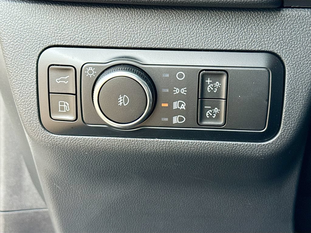 Used 2024 Ford Escape SE w/ PHEV Premium Package FWD image 10