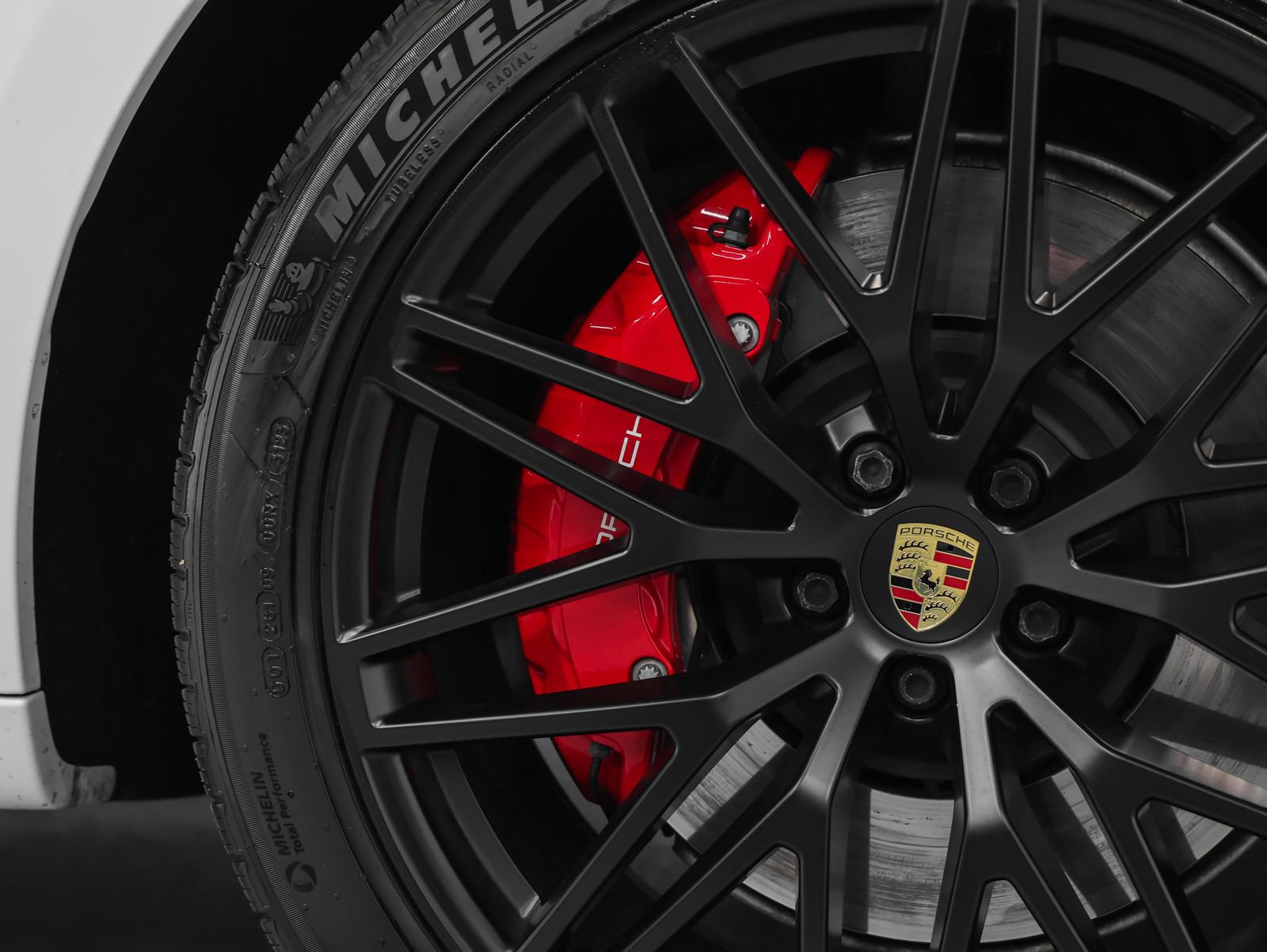 Certified 2022 Porsche Macan GTS image 18