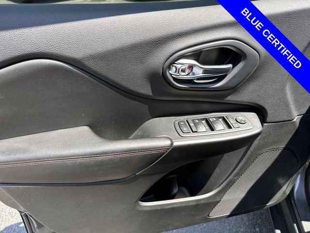 Used 2019 Jeep Cherokee Trailhawk w/ Comfort/Convenience Group AWD/4WD image 10