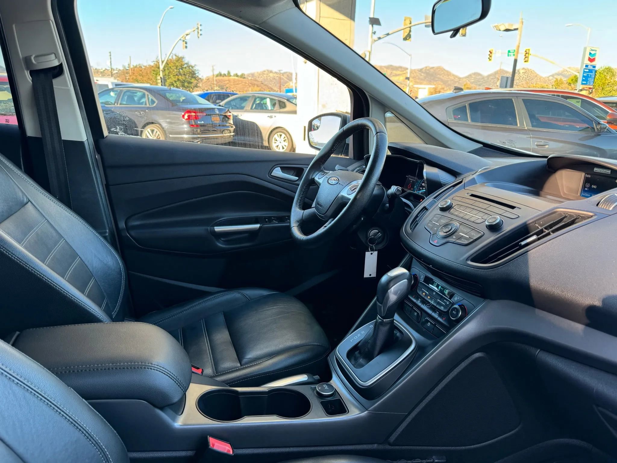 Used 2017 Ford C-MAX Energi SE w/ Equipment Group 402A image 32