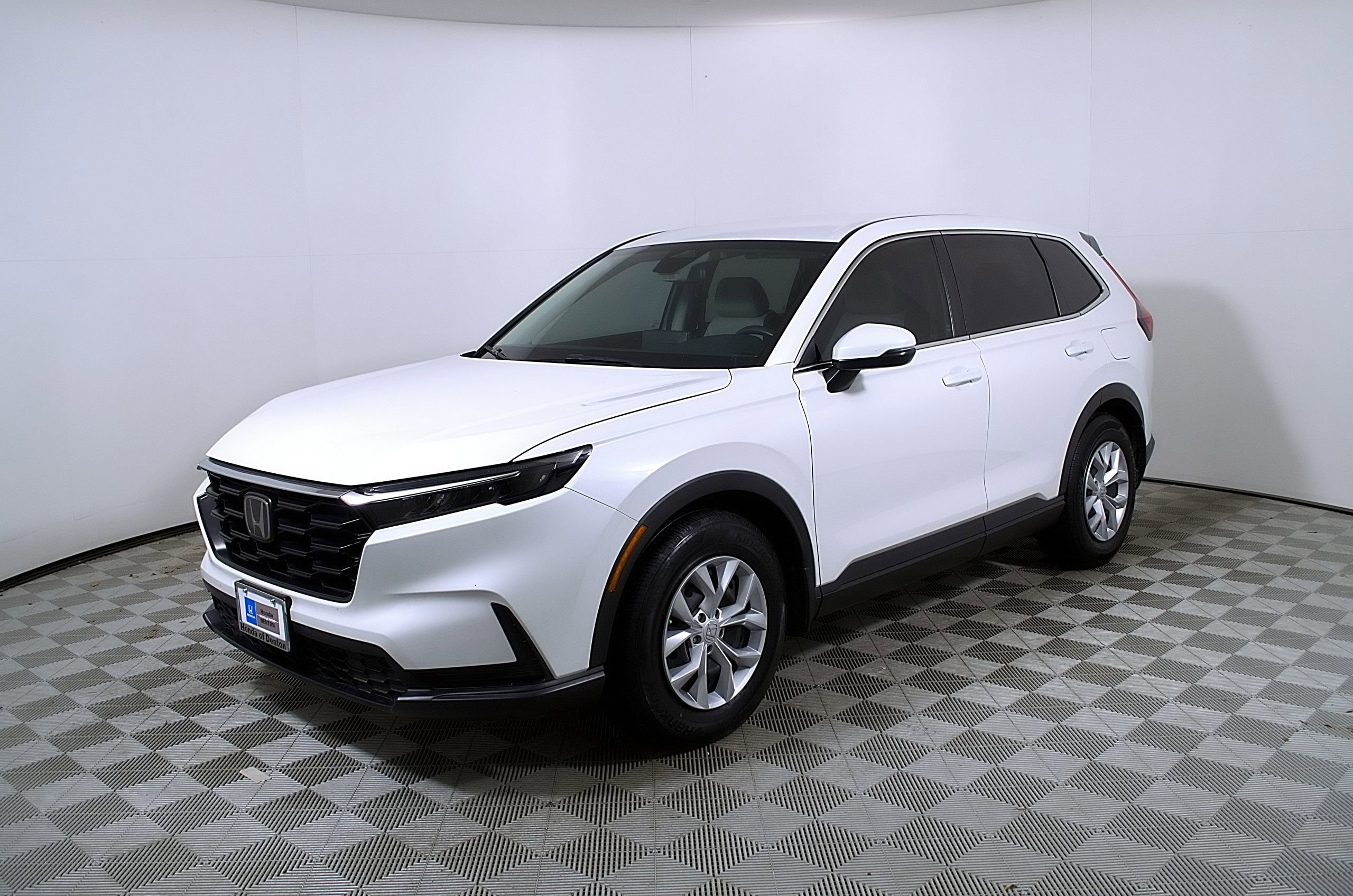 Used 2024 Honda CR-V LX image 3