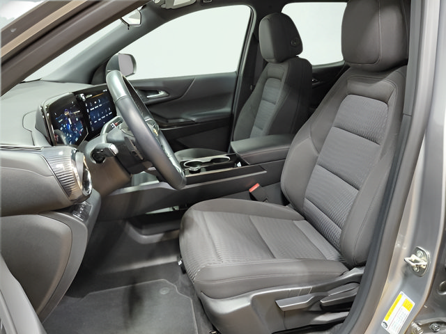 Used 2026 Chevrolet Equinox LT AWD/4WD image 3