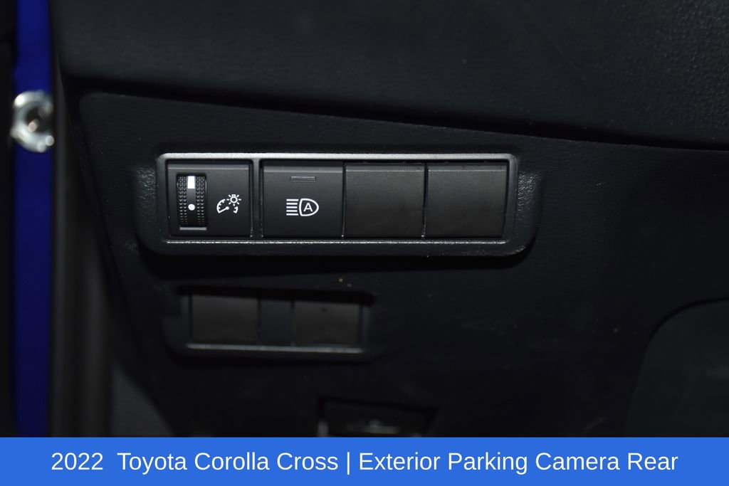 Used 2022 Toyota Corolla Cross LE w/ Black Badges Package (TMS) AWD/4WD image 9