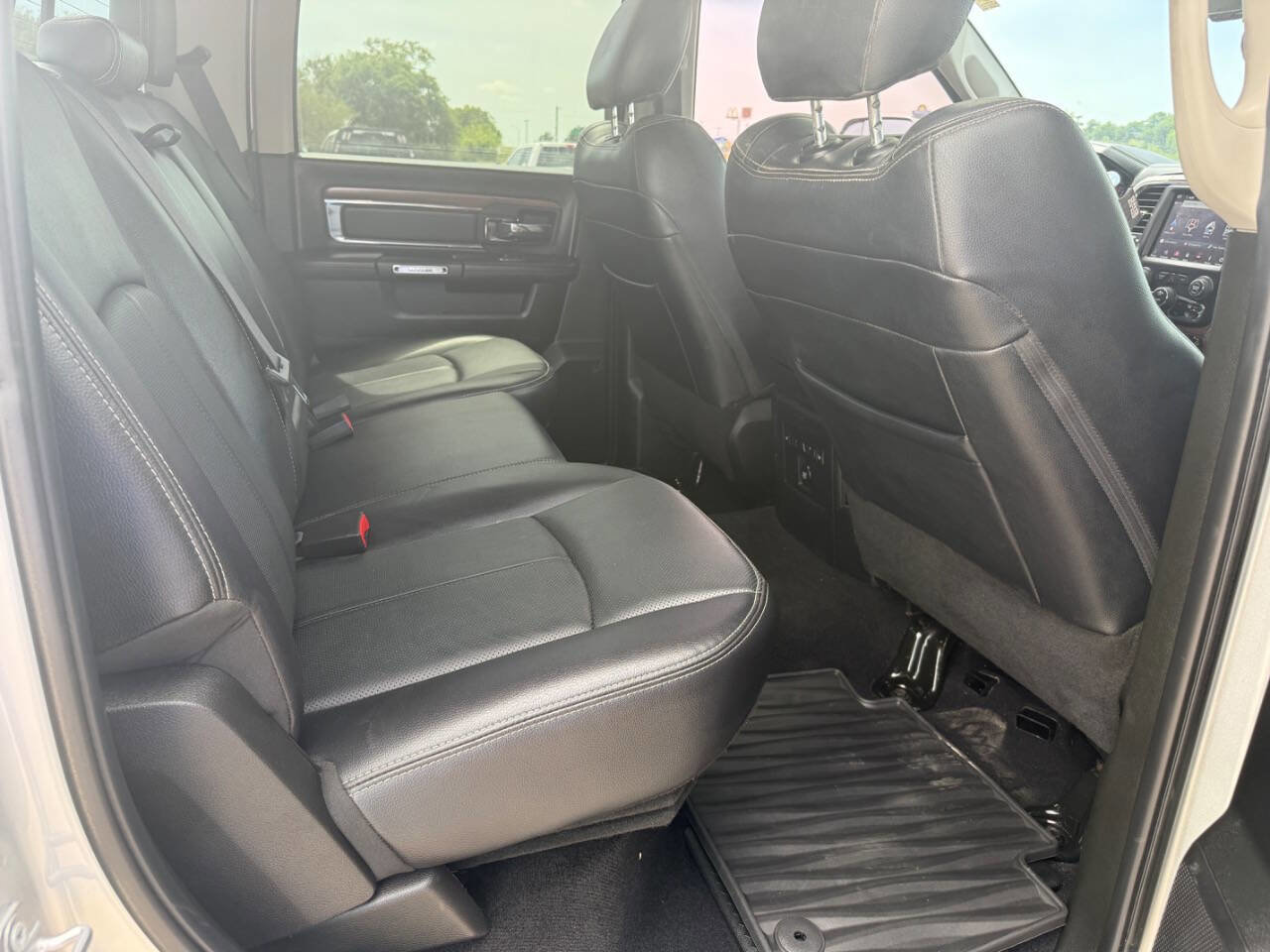 Used 2018 RAM 3500 Laramie w/ Snow Chief Group AWD/4WD image 30