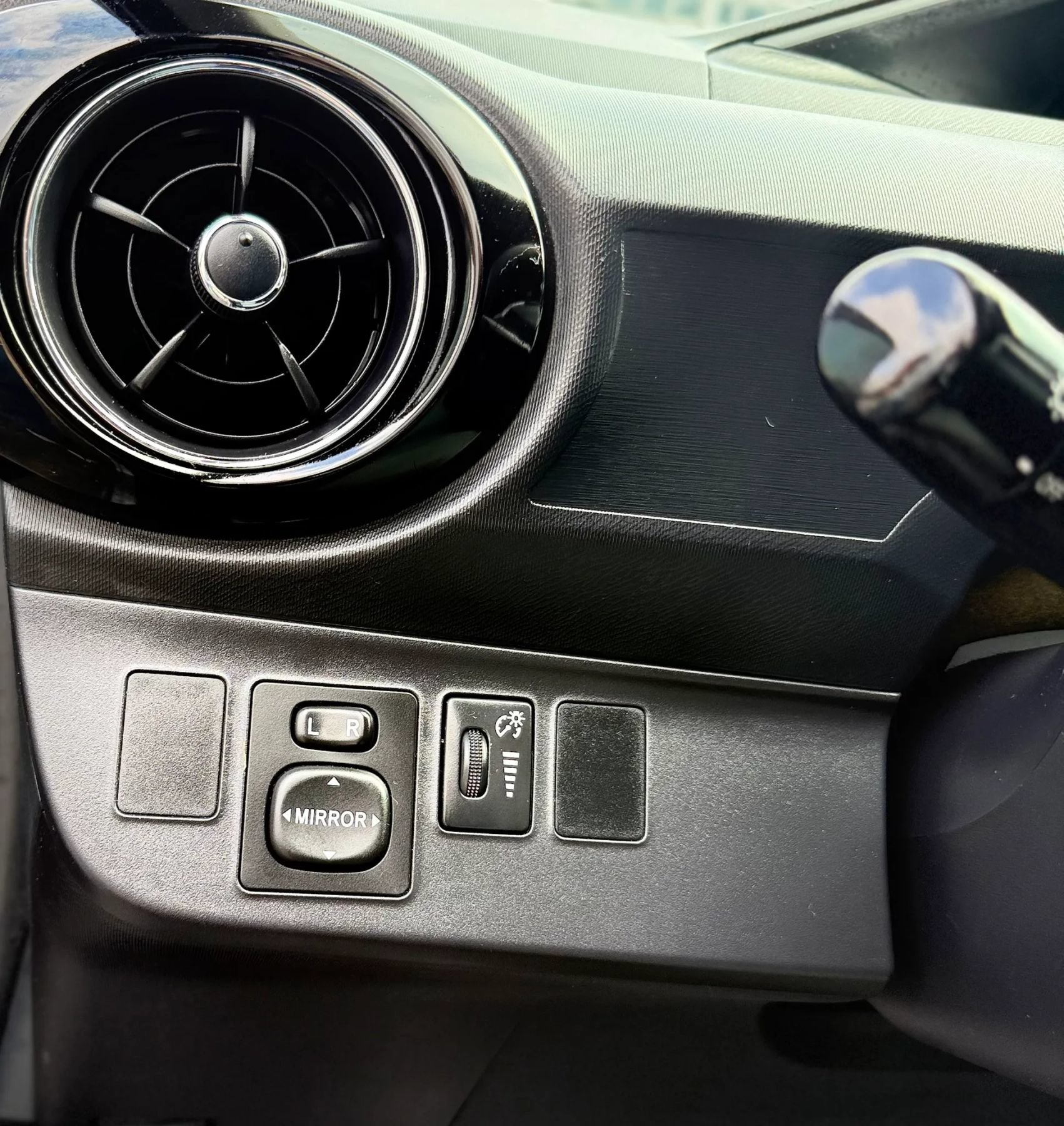 Used 2015 Toyota Prius C Two FWD image 20
